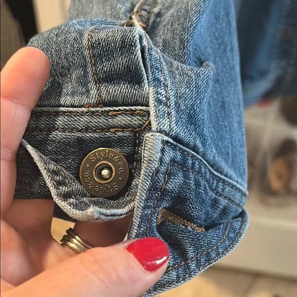 Classic Blue Denim Jacket Women - Picture 3 of 4